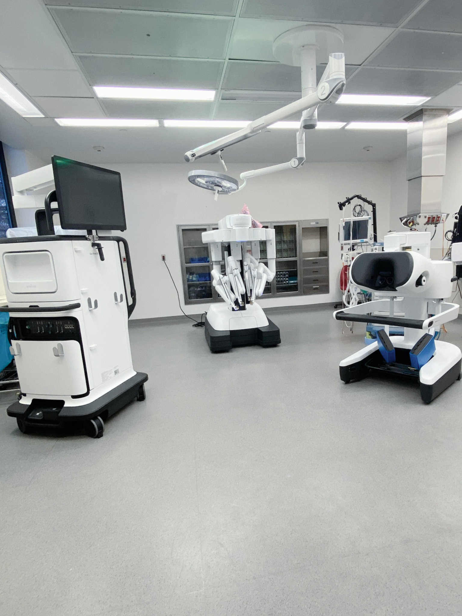 daVinci surgical robot in Methuen Hospital OR